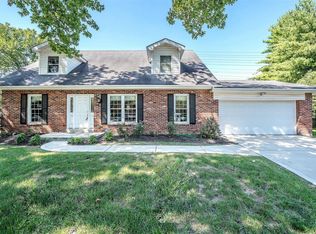 905 Fairlynn Ct, Saint Louis, MO 63124