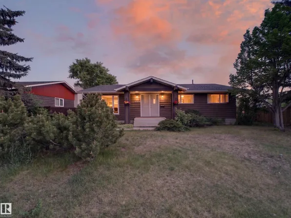18416 90th Ave NW, Edmonton, AB T5T 1N7