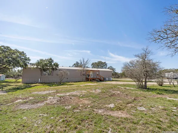820 Forest View, Blanco, TX 78606