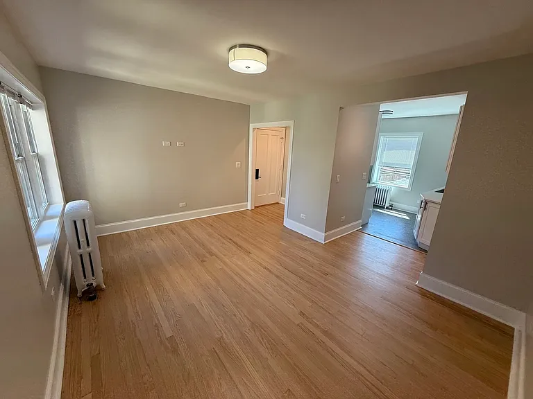 6416 N Richmond St #1B — Photo 2