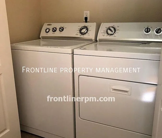 572 S Blue Pine Ln — Photo 12