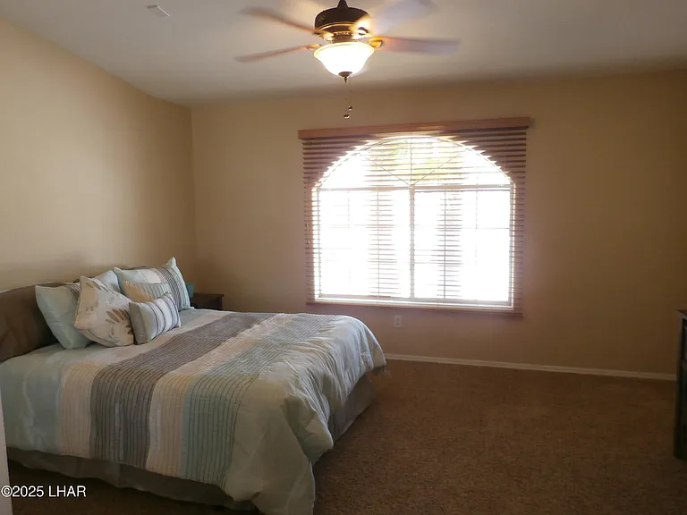 2304 Buckingham Blvd — Photo 16