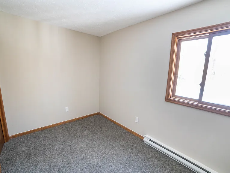 9640 Stony Hollow Dr — Photo 24