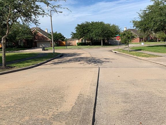 5th image of 2902 Lakemist Ct