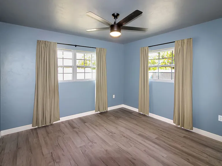 1311 E Gate Dr — Photo 13