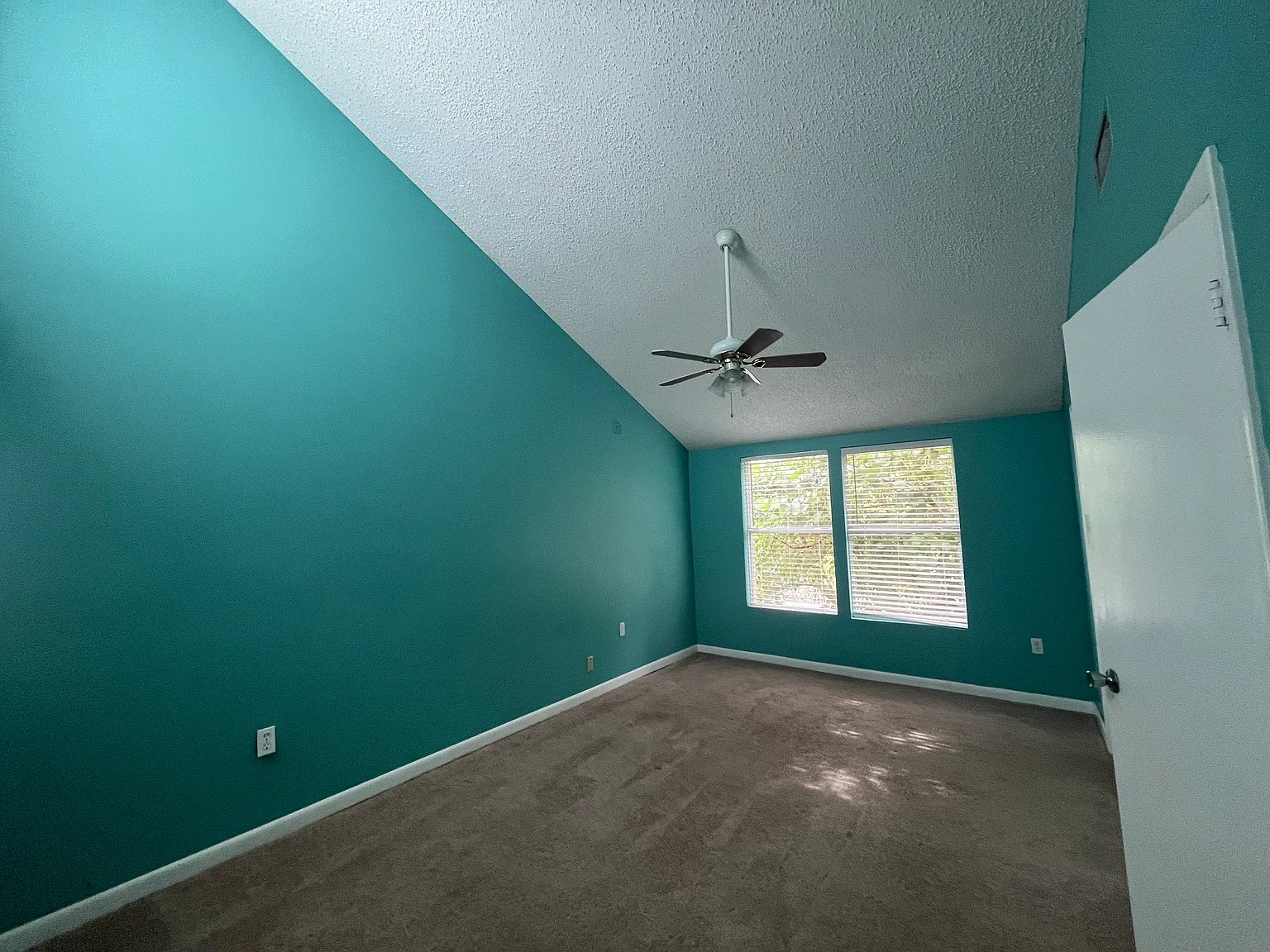 1 bed, 1.5 bath, 1088 sqft, $2,000 — Photo 4