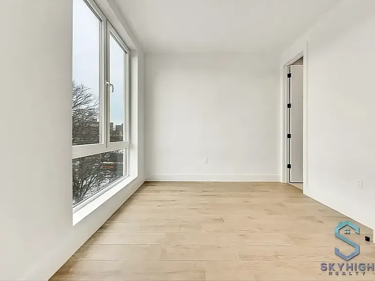 1696 Pacific St #PENTHOUSE — Photo 7