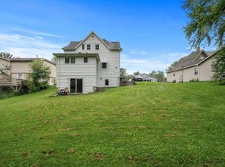 521 3rd Ave SW APT 1, Cambridge, MN 55008