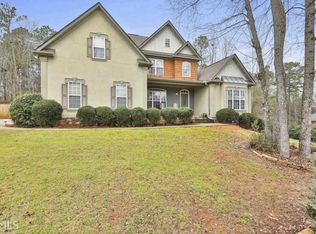 100 Oconee Woods Trl, Sharpsburg, GA 30277