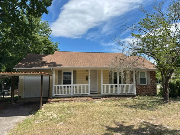 302 Kenwood Dr, Fayetteville, NC 28311