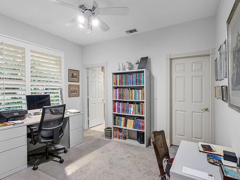 3 Bermuda Lake Dr — Photo 30