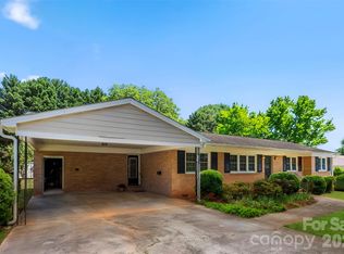 3342 Gardner Park Dr, Gastonia, NC 28054