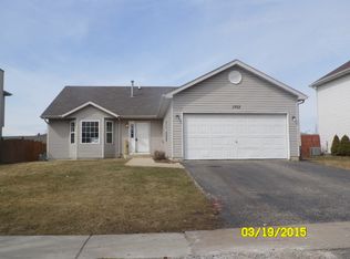 1703 Foxfield Dr, Joliet, IL 60435