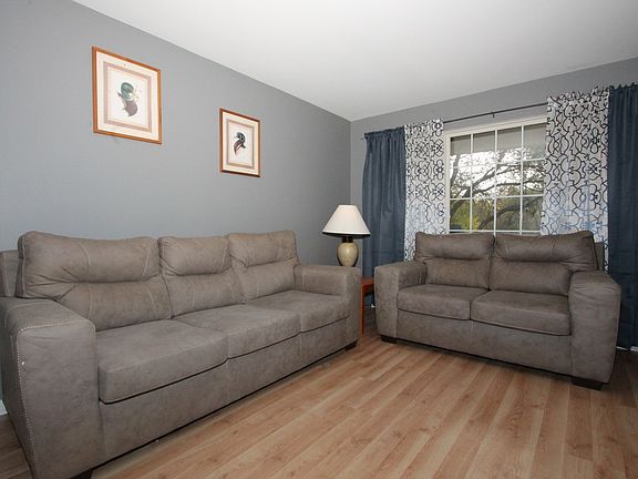 3rd image of 1071 N Village Dr Unit 2