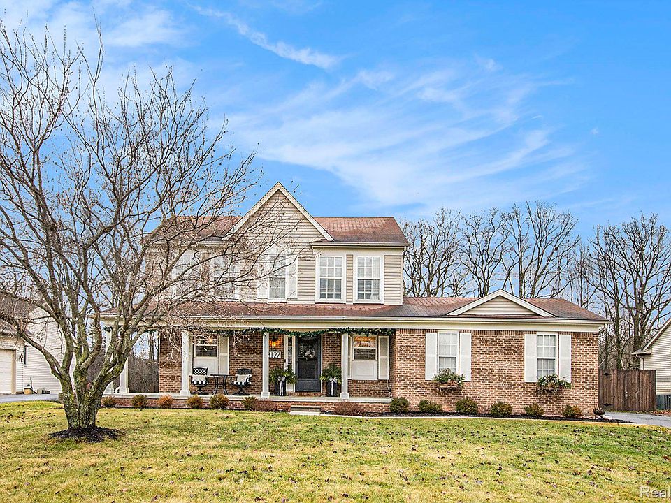 1st image of 8127 Hidden Ponds Dr