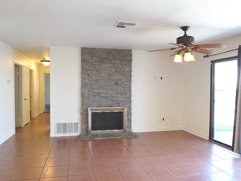 53805 Avenida Martinez — Photo 11