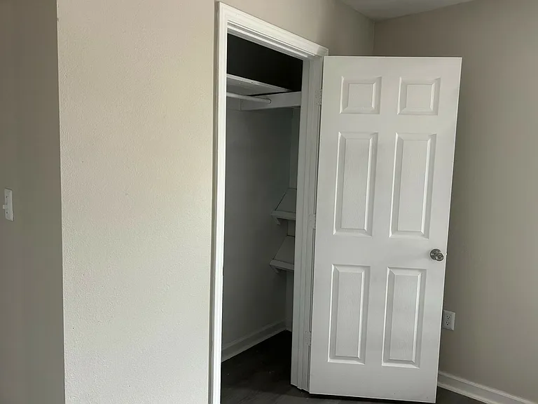 Falcon Crest Two Bedroom Closet