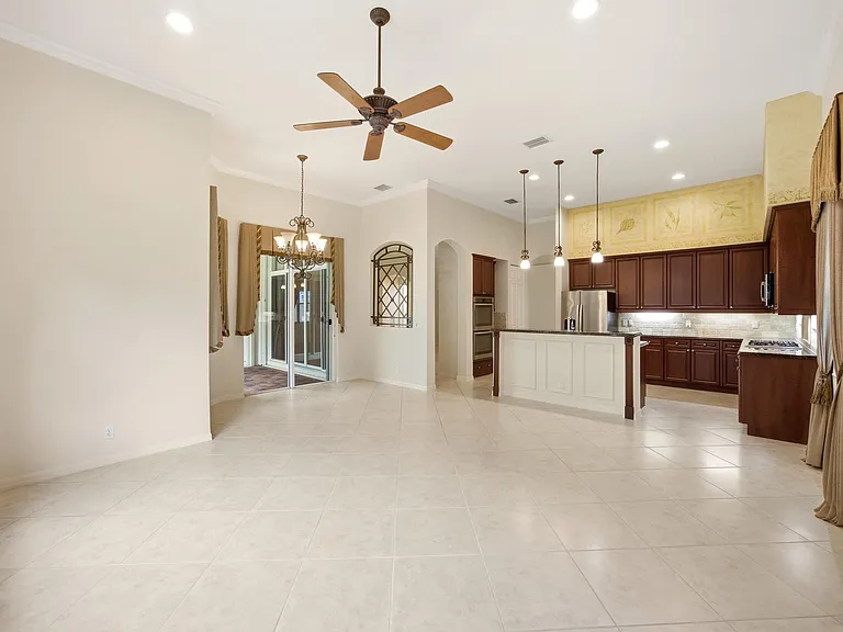 195 Sedona Way — Photo 23