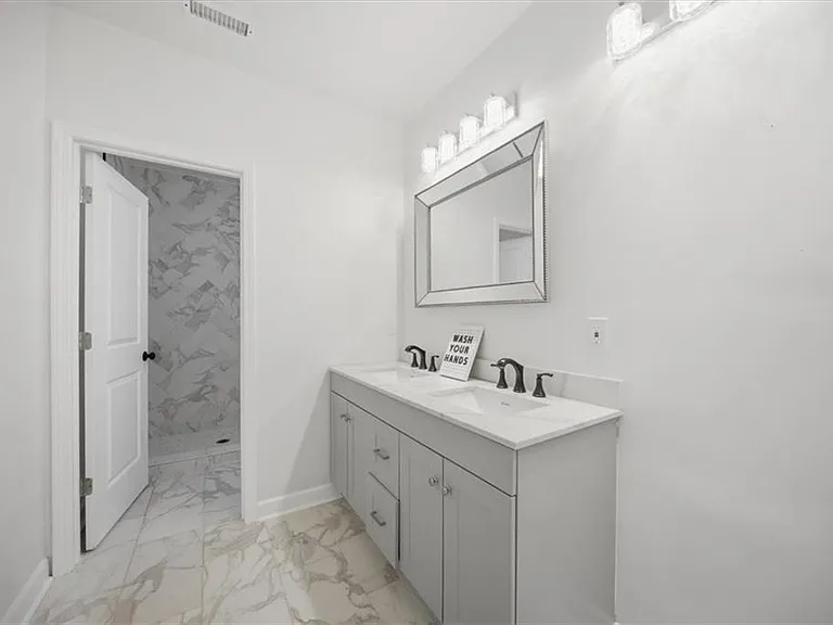 5869 Chickasaw Ln — Photo 32
