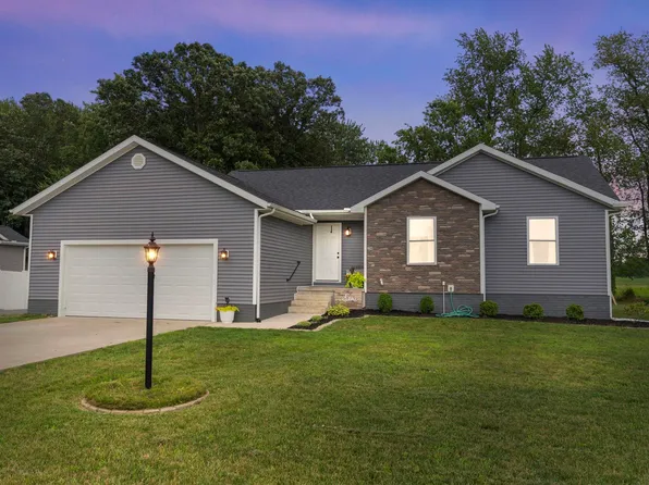 1425 Stratford Ln, Shipshewana, IN 46565