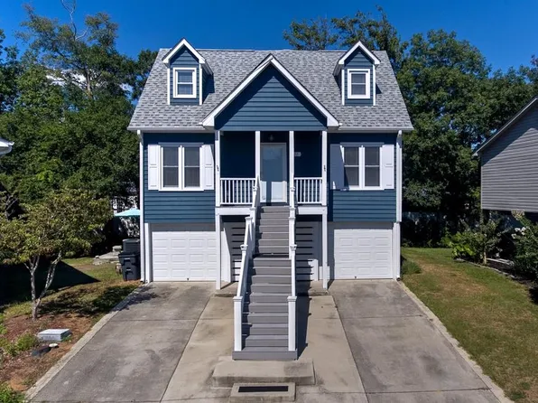 922 Salt Pl., Murrells Inlet, SC 29576