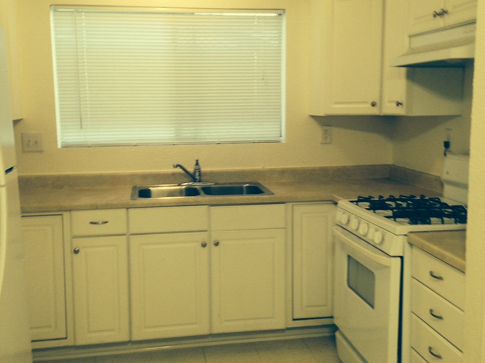 fridge, gas stove