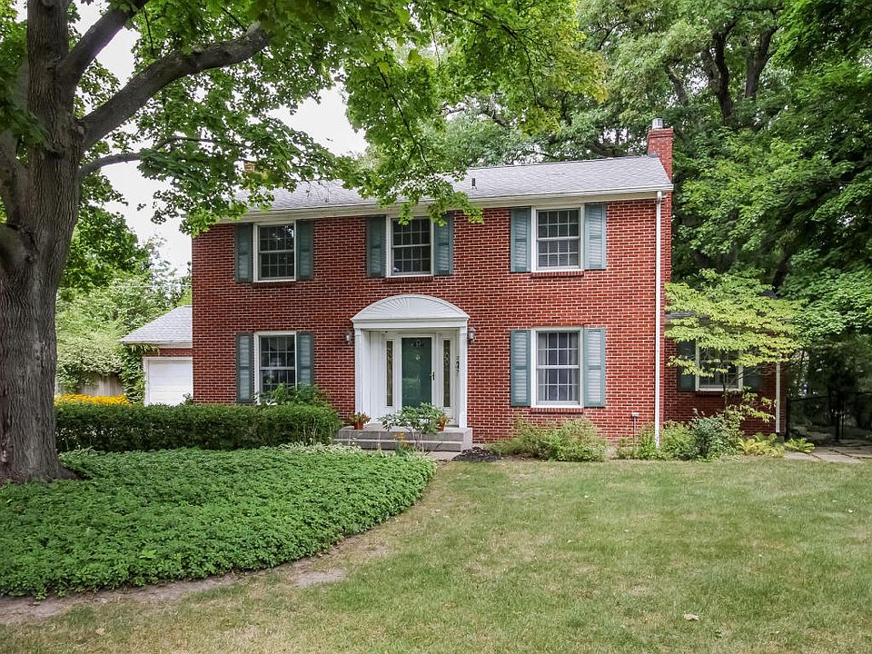 1st image of 2635 Lake Dr SE