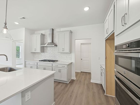 Crescent Mills - Jordan Interior Image 4