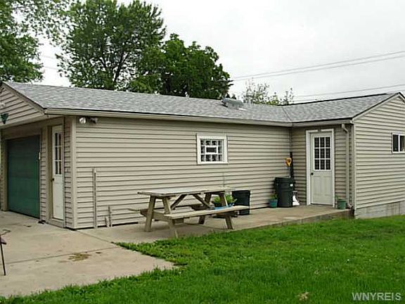 4th image of 25 Colden Ct