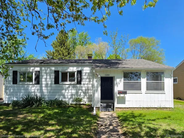 1210 Redleaf Ln, Ypsilanti, MI 48198