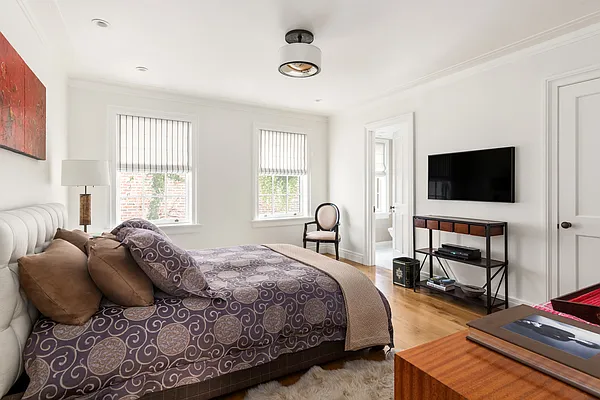 Sold by Douglas Elliman | media 16