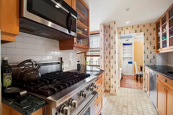 Sold by Alpha Properties NYC I LLC | media 17