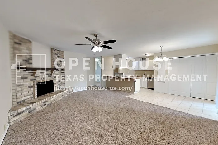 3 bed, 2.0 bath, 1631 sqft, $2,020 — Photo 3