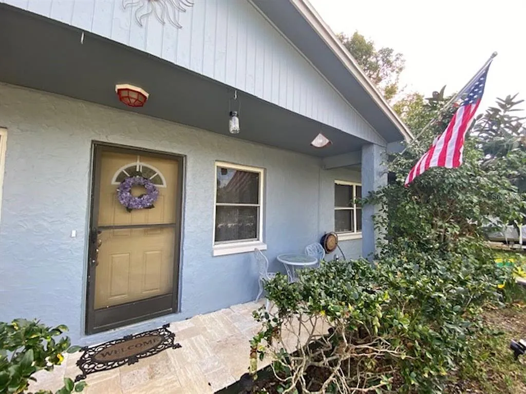3 bed, 2.0 bath, 1408 sqft, $2,700 — Photo 1