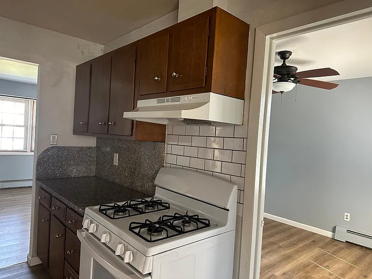 205 Fernwood Ln — Photo 8
