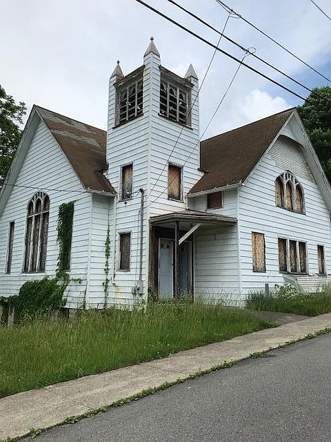 1st image of 121 Harvey St