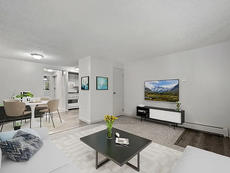 Sunstone Apartments — Photo 7