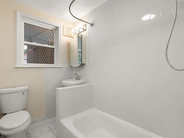 10 Frances St #10 — Photo 10