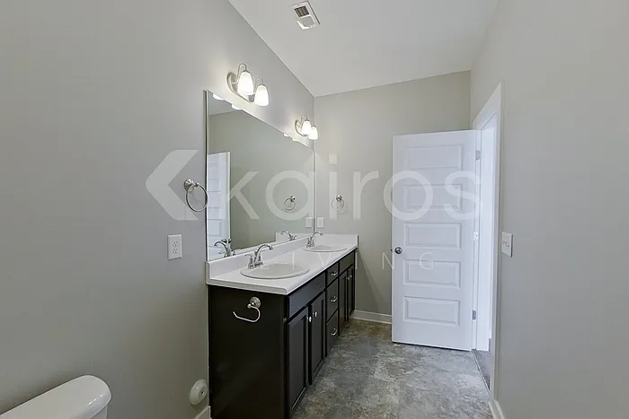 204 White Oak Cir — Photo 10