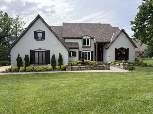 5502 Spinnaker Point, Parkville, MO 64152