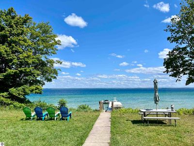 16619 Whispering Pines Trl, Traverse City, MI, 49686