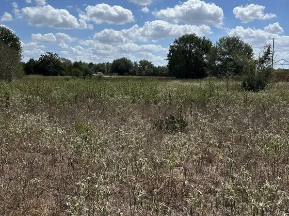 207 Charcoal Company Ln, Muldoon, TX 78949