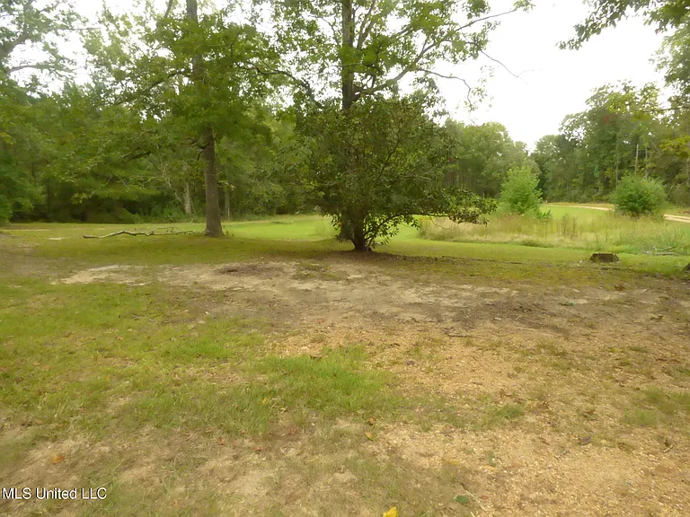 2018 Stewart Ln — Photo 2