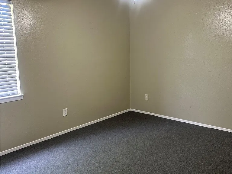 1427 Littleport Ln — Photo 11