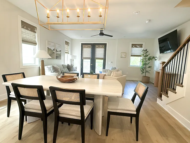 211 Poplar St #211 — Photo 7