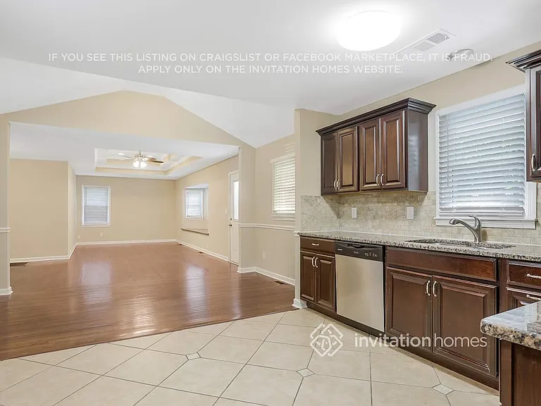 3031 Remington St — Photo 8