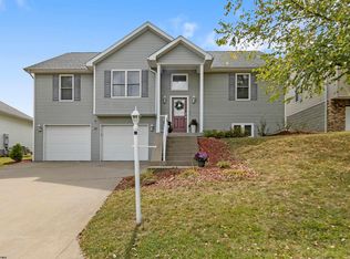 10 Monument Ln, Morgantown, WV 26508