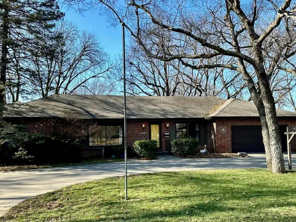 2825 SW Jewell Ave, Topeka, KS 66611