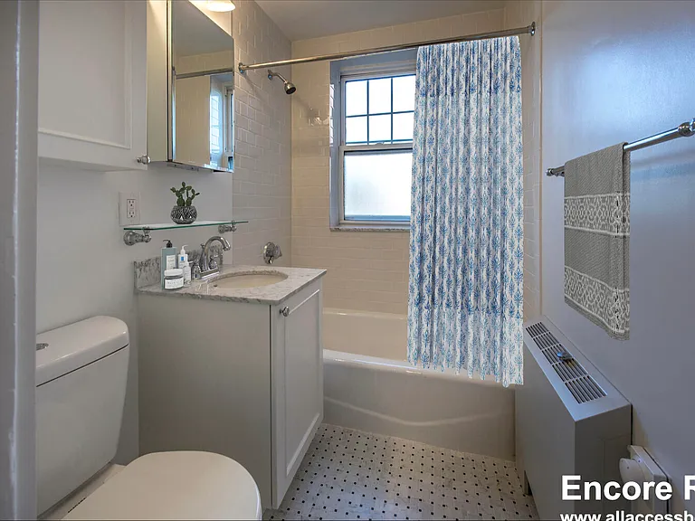 22 Chauncy St #5 — Photo 4