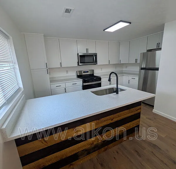 949 Perry Hwy #2 — Photo 2